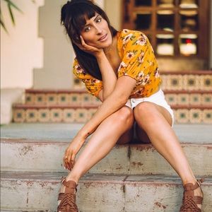 Meet your Posher, Adrieanne